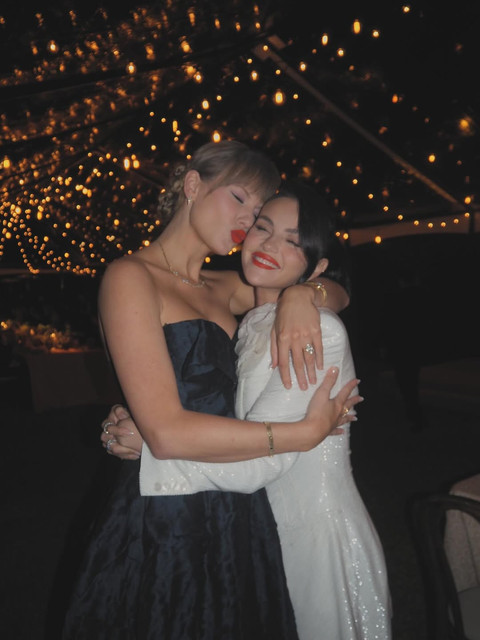  Instagram @selenagomez