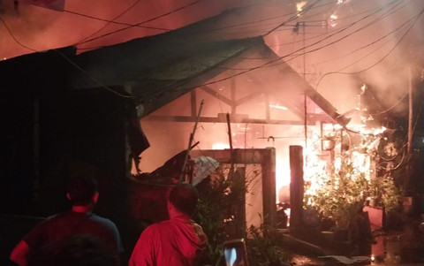 Rumah di Jalan Papanggo III, Tanjung Priok, Jakarta Utara, terbakar, Sabtu (11/10) dini hari. Dok. Sudin Gulkarmat Jakarta Utara