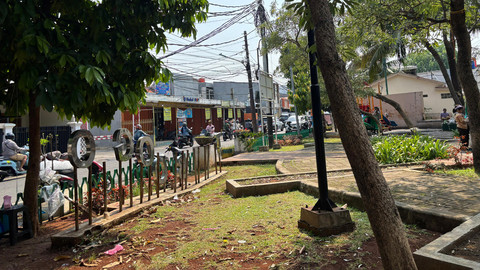 Suasana di Taman Joglo di Kompleks DKI Joglo, Jakarta Barat pada Sabtu pagi (11/10). Foto: Amira/kumparan