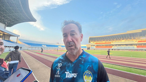Pelatih PSIM Jogja, Jean Paul van Gastel. Foto: Pandangan Jogja/Gigih Imanadi