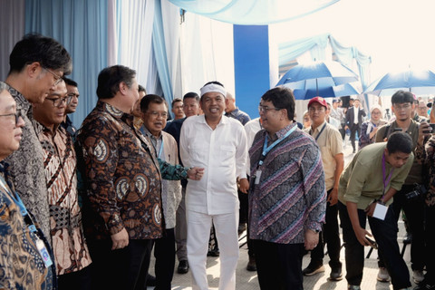 Gubernur Jabar Dedi Mulyadi di PT Toyota Motor Manufacturing Indonesia, Kabupaten Karawang, bersama Jusuf Kalla, Airlangga, hingga Sugiono, Kamis (9/10/2025). Foto: Dok. Humas Pemprov Jabar