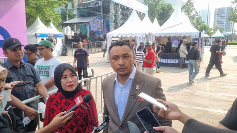 Wakil Menteri Kebudayaan, Giring Ganesha menghadiri penutupan Konferensi Musik Indonesia (KMI) 2025 dalam acara Jakarta Music Con di area Spark, Sabtu (11/10/2025).
Foto: Vincentius Mario/kumparan