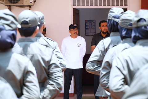 Menteri Sosial Saifullah Yusuf (Gus Ipul) mengunjungi Sekolah Rakyat Menengah Atas (SRMA) 13 di Sentra Terpadu Pangudi Luhur (STPL) Bekasi untuk mengecek perkembangan para siswa, Minggu (12/10/2025). Foto: Kemensos RI