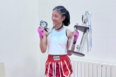 Bripda Aprilia Eka Putri saat menjuarai Uzbekistan Kickboxing World Cup 2025. Foto: Polda Sumut