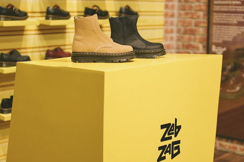 Dr. Martens Luncurkan Koleksi Baru dengan Zebzag Sole yang Super Nyaman. Foto: Dr. Martens