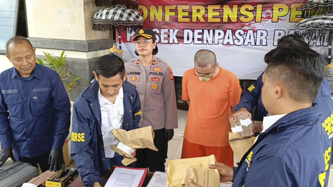 Robby Putra Syamsuar (keempat kiri). Foto: Dok. Polresta Denpasar