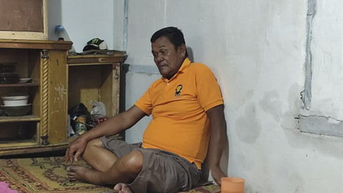 Maruli Nainggolan (61), ayah dari korban pembunuhan orang tak dikenal, Medan, Senin (13/10/2025). Foto: Amar Marpaung/kumparan