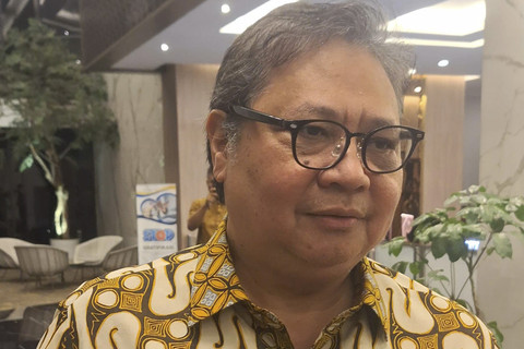 Menko Perekonomian Airlangga Hartarto ditemui di kantor Kemenko Perekonomian, Jakarta Pusat pada Senin (13/10/2025). Foto: Argya D. Maheswara/kumparan 