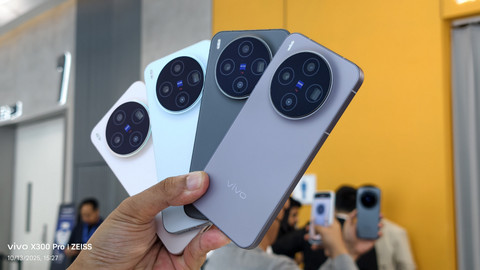Vivo X300. Foto: Ahmad Romadoni/kumparan