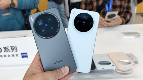 Vivo X300 dan X300 Pro. Foto: Ahmad Romadoni/kumparan