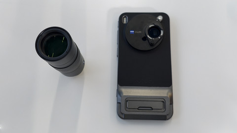 Vivo X300 Series dengan Photography Kit Extender. Foto: Ahmad Romadoni/kumparan