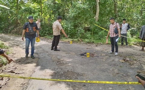 Lokasi ojol asal Sidoarjo dibakar, di Dusun Panyiburan, Desa Panyepen, Kecamatan Jrengik, Kabupaten Sampang. Foto: Dok. Polres Sampang