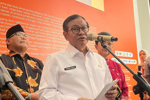 Gubernur DKI Jakarta Pramono Anung menghadiri Festival Pustakarsa di Taman Ismail Marzuki, Jakarta Pusat, Selasa (14/10/2025). Foto: Nasywa Athifah/kumparan