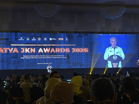 Sekretaris Jenderal Kemnaker, Cris Kuntadi, dalam acara Satya JKN Awards 2025 di Kemayoran, Jakarta Pusat, Selasa (14/10/2025). Foto: Najma Ramadhanya/kumparan