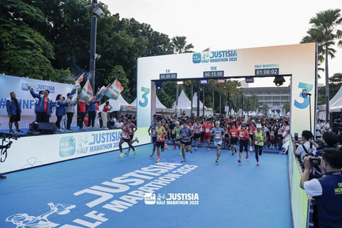 PLN Mobile Justisia Half Marathon 2025 sukses digelar di Plaza Barat GBK Senayan. Foto: Dok. PLN Mobile