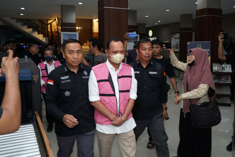 Dua Kepala BPN Sumut dan Deli Serdang ditahan atas dugaan korupsi, Medan, Selasa (14/10/2025). Foto: Kejati Sumut