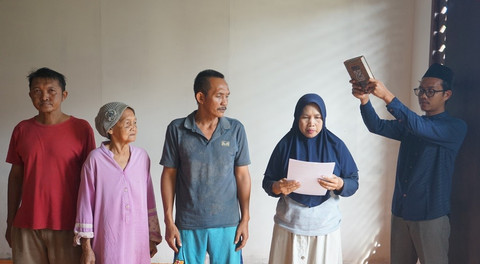 Prosesi pengambilan sumpah pengganti sertifikat hilang. Foto: Dok. Kantah Sekadau