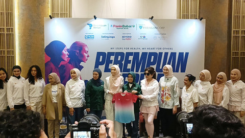 Dhini Aminarti dan rekan-rekan menggagas aksi sosial, Perempuan Berlari. Foto: Dok. Istimewa