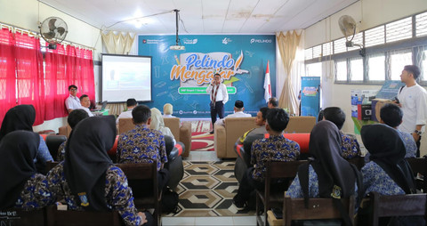 PT Pelindo menggelar program 'Pelindo Mengajar' di SMPN 1 Sungai Kunyit. Foto: Dok. Istimewa