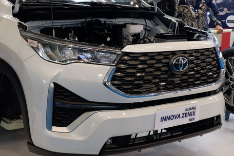 Toyota Kijang Innova Zenix Hybrid versi trondol. Foto: Aditya Pratama Niagara/kumparan