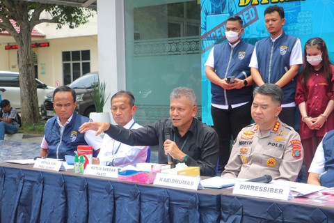 Konpers Satgas PASTI dan Polda Sumut terkait penipuan keuangan. Foto: OJK