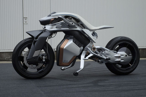 Motor konsep Yamaha Motoroid2 dengan teknologi self-balance dipajang di Yamaha Motor Headquarters Innovation Center, Shizuoka, Jepang.  Foto: Sena Pratama/kumparan