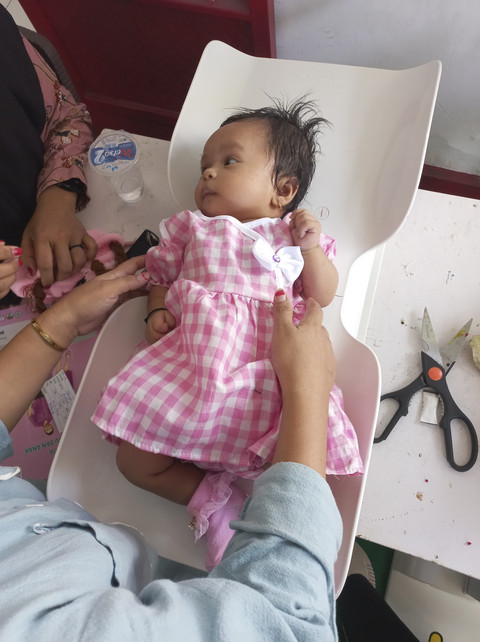 Ilustrasi bayi ditimbang nangis. Foto: Shutterstock