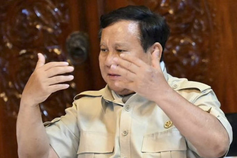 Presiden Republik Indonesia Prabowo Subianto menggelar rapat terbatas di kediaman pribadinya di Kertanegara, Jakarta Selatan, Kamis (16/10/2025). Foto: Instagram/ @sekretariat.kabinet