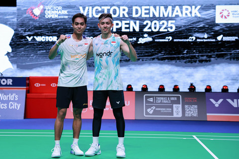 Rahmat Hidayat dan Rian Ardianto di Denmark Open 2025. Foto: PBSI