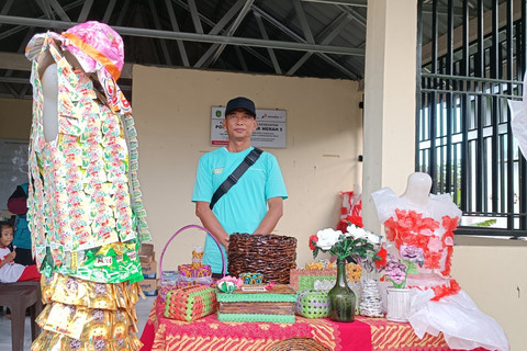 Produk Bank Sampah Seluang Sehat PT Pertamina EP Sanga Sanga, Samboja, Kutai Kartanegara, Kalimantan Timur, Kamis (16/10).  Foto: Muhammad Fhandra/kumparan