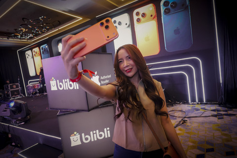 Blibli resmi menggelar acara Midnight Launch penyerahan iPhone generasi terbaru di Hotel Pullman Jakarta, Jumat (17/10) malam. Foto: Jamal Ramadhan/kumparan