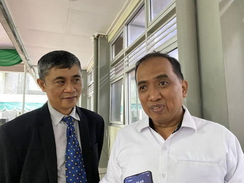 Dekan Fakultas Kehutanan UGM, Sigit Sunarta (kanan). Foto: Pandangan Jogja/Resti Damayanti