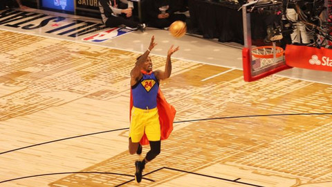 Aksi Dwight Howard di NBA Slam Dunk Contest 2020. Foto: Aditia Rizki Nugraha/kumparan