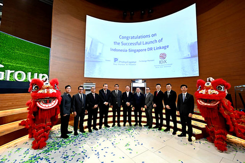 Bursa Efek Indonesia (BEI) dan Singapore Exchange (SGX Group) meluncurkan produk Indonesia-Singapore Unsponsored Depository Receipts Linkage, Kamis (16/10/2025).  Foto: Dok. BEI