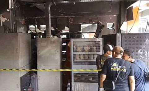 Ruangan panel listrik di Rumah Sakit Hermina, Bekasi Selatan terbakar. Foto: Dok. Istimewa
