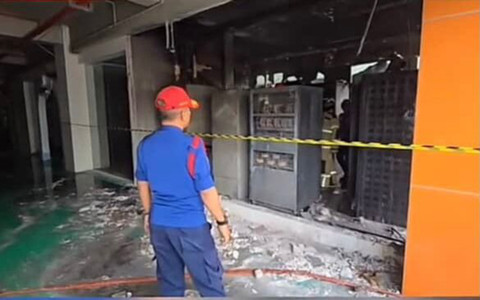 Ruangan panel listrik di Rumah Sakit Hermina, Bekasi Selatan terbakar. Foto: Dok. Istimewa