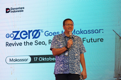 VP Sustainability Telkom Gunawan Wasisto C.A saat memberikan sambutan pada acara Roadshow GoZero% Goes to Makassar, Jumat (17/10). Foto: dok. Telkom