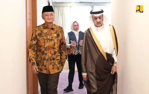 Pertemuan Menteri PU Dody Hanggoodo dengan Duta Besar Arab Saudi untuk Indonesia, Faisal bin Abdullah Al-Amudi di Jakarta untuk membahas investasi yang akan ditawarkan ke Arab Saudi.Foto: Dok Birkom KemenPU.