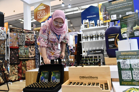 Booth UMKM binaan Pertamina, DDistillers pada Trade Expo Indonesia 2025 di ICE BSD. Foto: Dok. Pertamina