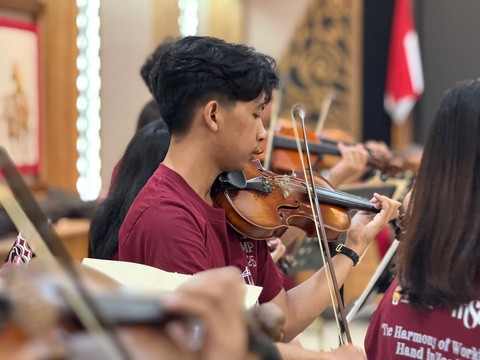 Potret salah-satu peserta saat latihan intensif Youth Music Camp 2025. Foto: Nuha K/Pandangan Jogja