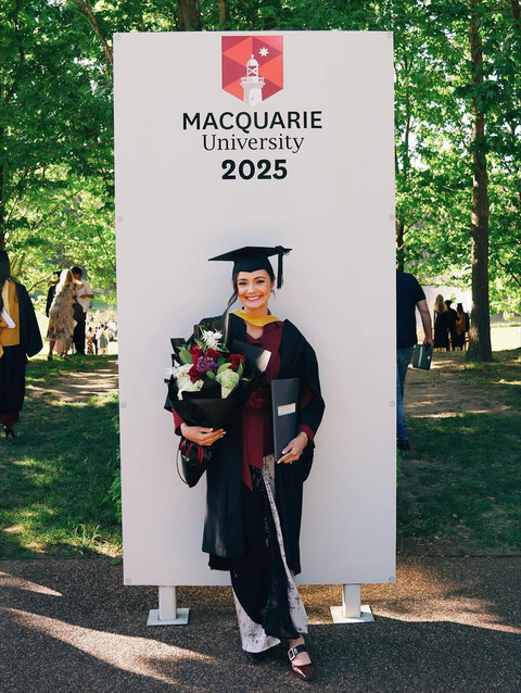 Amanda Rawles lulus dari Macquarie University Sydney. Foto: Instgram @amandarawles