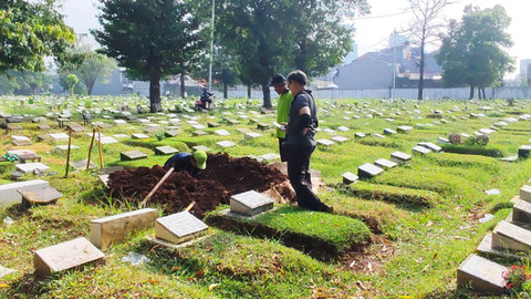 Suasana di TPU Kepa Duri, Jakarta Barat, pada Rabu (22/10/2025). Foto: Rachmadi Rasyad/kumparan