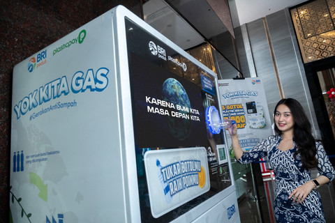 Mesin daur ulang Gerakan Kelola Sampah (GAS) BRI Peduli yang bisa ditukarkan menjadi poin. Foto: Dok. BRI