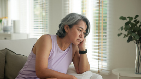 Ilustrasi menopause. Foto: Chay_Tee/Shutterstock