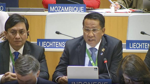 Menteri Hukum, Supratman Andi Agtas, bersama staf khusus presiden bidang ekonomi kreatif, Yovie Widianto. Foto: Dok. Kementerian Hukum