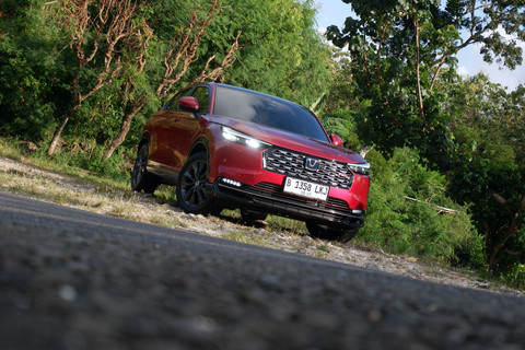 Honda HR-V Hybrid mengunjungi Pantai Nglambor di Gunung Kidul. Foto: Aditya Pratama Niagara/kumparan