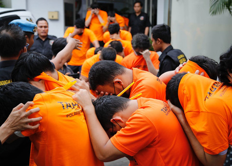 Terungkap, Pesta Seks Sesama Jenis di Surabaya Libatkan Guru Hingga Mahasiswa