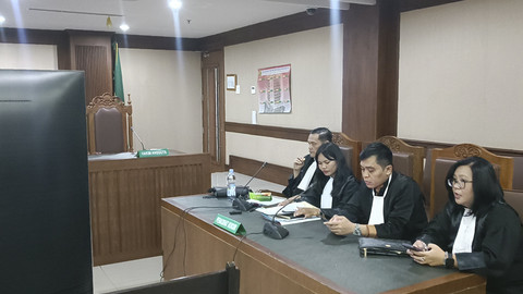 Sidang perdana kasus peredaran narkotika di dalam Rutan Salemba, yang menjerat Ammar Zoni di Pengadilan Negeri Jakarta Pusat, Kamis (23/10/2025). Foto: Giovanni/kumparan