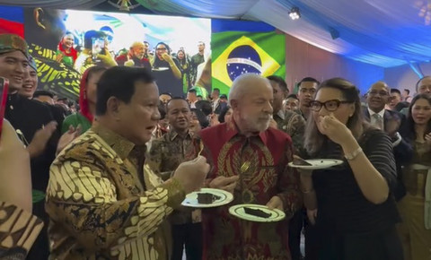 Presiden Brasil  Luiz Inacio Lula da Silva merayakan ultan tahunnya dan Presiden Prabowo Subianto saat menutup kunjungannya di Indonesia.  Foto: Instagram/ @lulaoficial