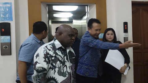 Menteri HAM Natalius Pigai di Gedung Universitas Udayana, Jumat (24/10/2025). Foto: Denita BR Matondang/kumparan